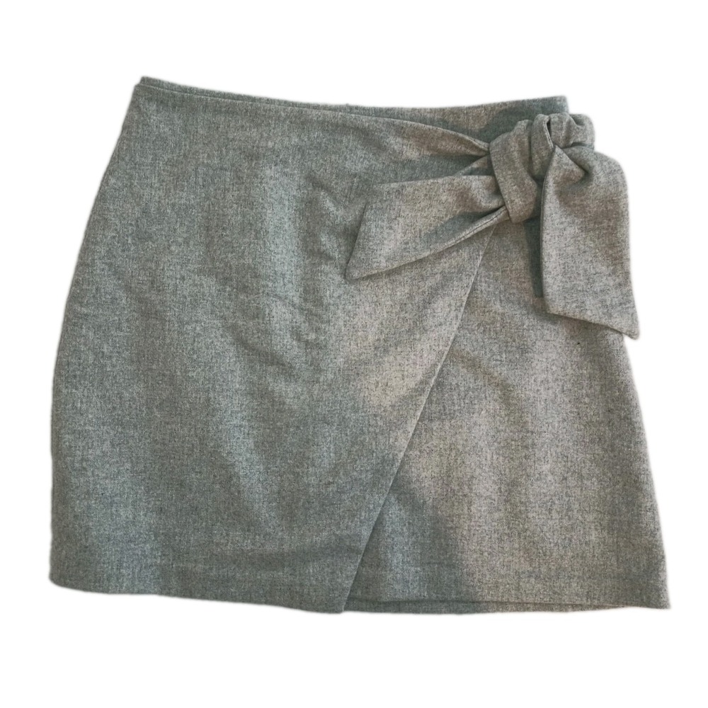 Wilfred Aritzia Grey Wool Blend Wrap Mini Skirt Side Tie Size 10 Heathered Grey
